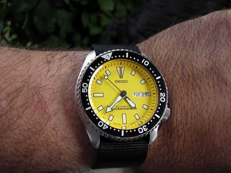 seiko yellow diver